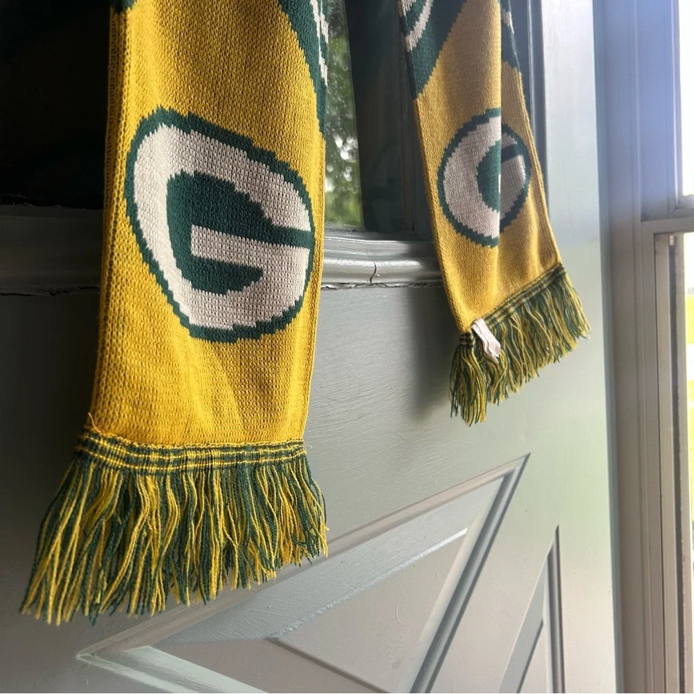Green Bay Packers Logo Reversible Scarf NFL Rally Rag Fringe Unisex Green Yellow